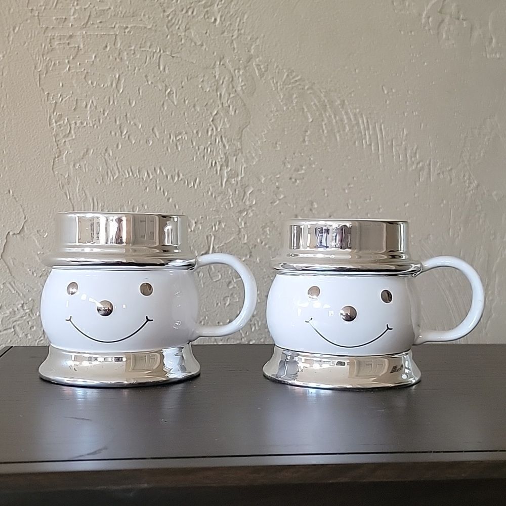 SLATKIN & CO. SET OF TWO CHRISTMAS SNOWMAN MUGS, SILVER AND WHITE